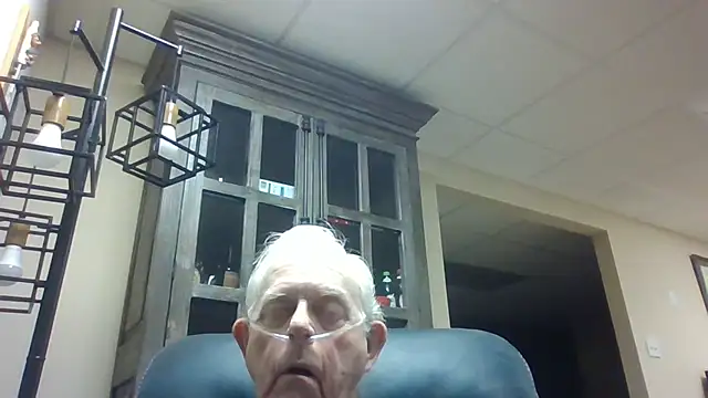 bootlegmanz online show from December 21, 2025, 11:50 am