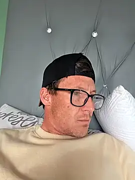 Snapshot of TheSouthernKing chatting on October 7, 2025, 7:05 am TheSouthernKing online show from October 7, 2025, 7:05 am