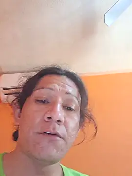 miicheele32 online show from October 18, 2025, 8:31 pm