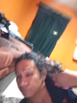 miicheele32 online show from November 27, 2025, 11:01 am