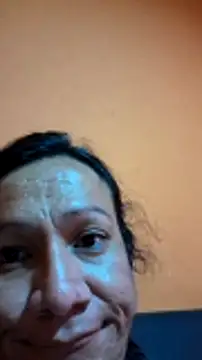 miicheele32 online show from December 15, 2025, 7:01 am