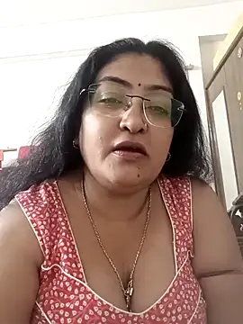 LAVERNIYA  online show from September 24, 2025, 12:30 pm