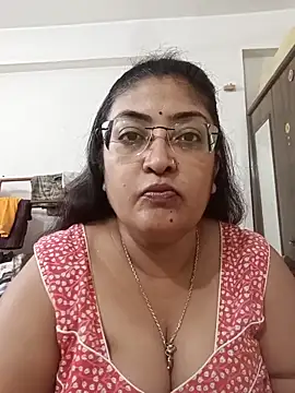 LAVERNIYA  online show from October 29, 2025, 6:37 am