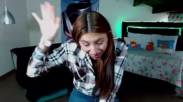 Kloe Deker online show from January 22, 2025, 4:44 pm