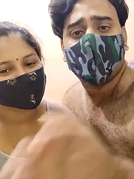 IND COUPLE1 online show from January 3, 2025, 2:19 pm