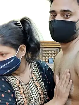 IND COUPLE1 online show from February 5, 2025, 2:59 pm