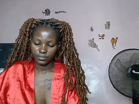 TrishaKalid online show from March 14, 2025, 9:21 pm