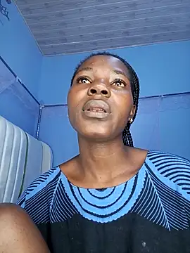 TrishaKalid online show from September 29, 2025, 9:36 am