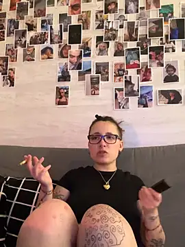 Hawitxui online show from April 11, 2026, 7:24 am