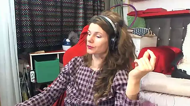 kellyterapy online show from February 16, 2025, 3:26 am