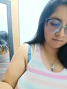  Angelinaandrade  online show from October 30, 2025, 1:18 am