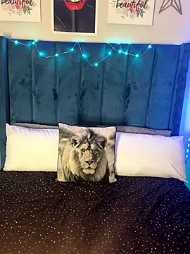 Dime-   online show from November 21, 2025, 11:03 pm