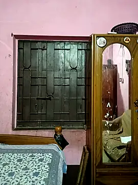 Hot Pakhi online show from December 11, 2024, 7:20 am