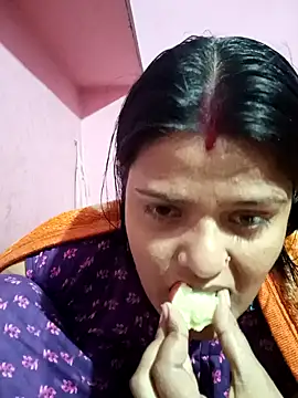 Hot Pakhi online show from January 10, 2025, 1:31 pm