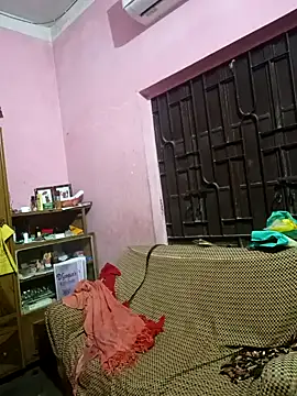 Hot Pakhi online show from January 13, 2025, 6:38 am