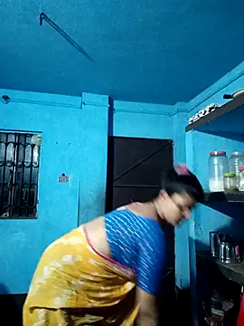 Hot Pakhi online show from February 11, 2025, 4:24 pm