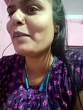 Hot Pakhi online show from February 13, 2025, 11:28 am