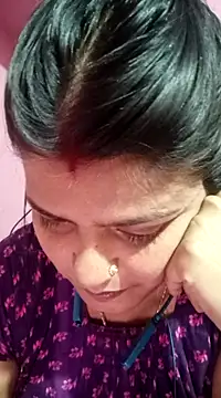 Hot Pakhi online show from February 13, 2025, 3:46 pm