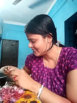 Hot Pakhi online show from February 24, 2025, 12:05 pm