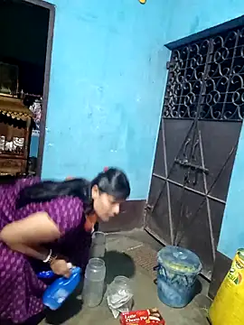 Hot Pakhi online show from February 26, 2025, 5:07 pm