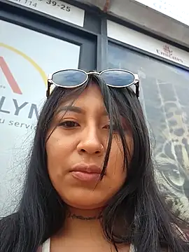 luisa16xxx online show from October 17, 2025, 2:19 pm