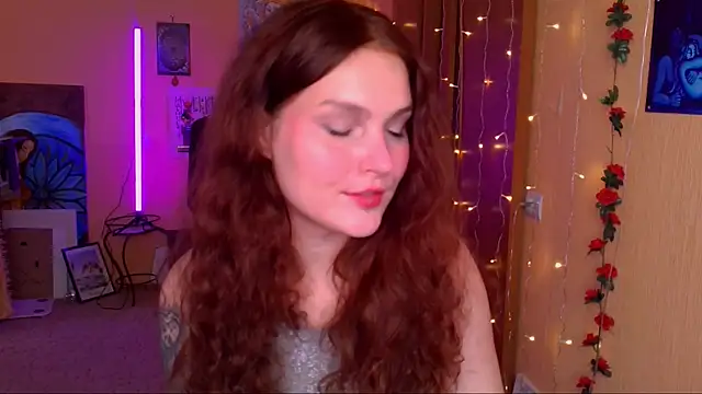 Snapshot of Jenna_Sativa chatting on August 6, 2026, 1:02 pm Jenna Sativa online show from August 6, 2026, 1:02 pm