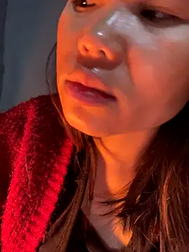 Laura8910 online show from December 9, 2024, 1:29 am