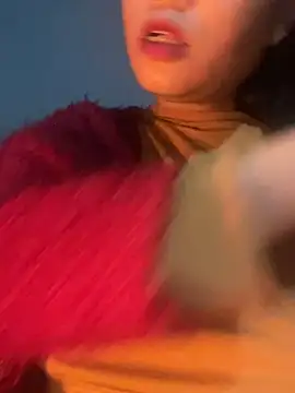 Laura8910 online show from December 13, 2024, 9:57 am