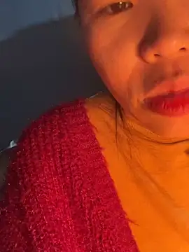 Laura8910 online show from December 14, 2024, 6:02 am