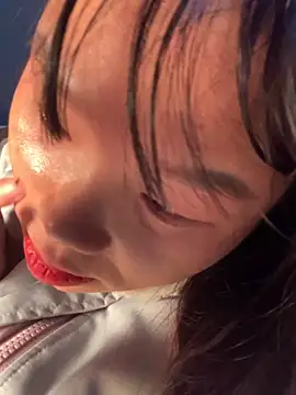 Laura8910 online show from December 14, 2024, 4:42 pm