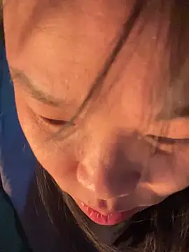 Laura8910 online show from January 5, 2025, 11:15 am