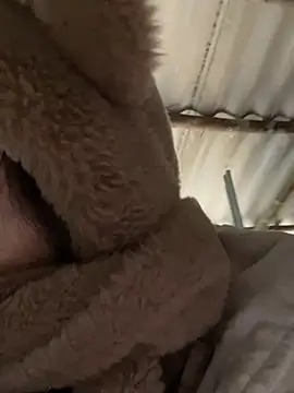 Laura8910 online show from January 16, 2025, 9:59 am