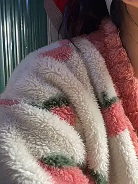 Laura8910 online show from March 19, 2025, 5:08 am