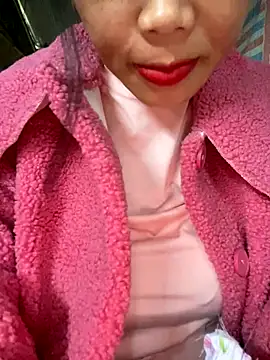 Laura8910 online show from October 24, 2025, 9:38 am