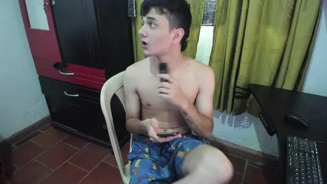 Waturox online show from March 21, 2026, 9:40 pm