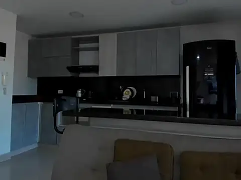 Alexander Martines online show from October 5, 2025, 9:56 pm