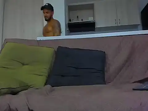 Alexander Martines online show from April 21, 2026, 2:51 am