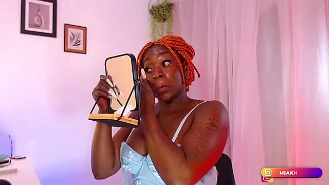 MiaKnox online show from December 26, 2024, 11:03 pm