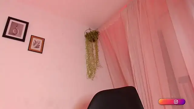 MiaKnox online show from December 27, 2024, 10:59 pm