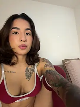 VictoriaHiill online show from July 10, 2026, 7:16 pm