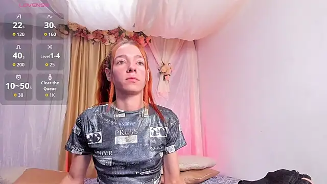 salomee star  online show from January 14, 2026, 12:44 pm