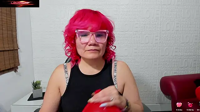 Salomeediaz  online show from February 14, 2025, 9:10 pm