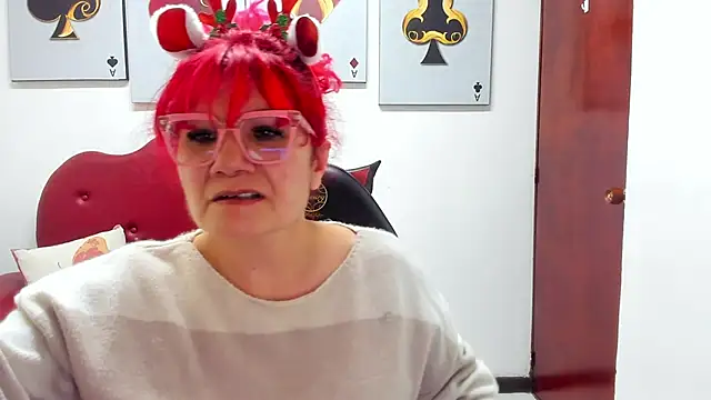 Salomeediaz  online show from December 3, 2025, 9:02 pm