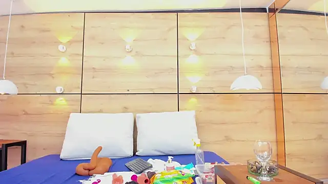 martina touss online show from February 1, 2025, 7:44 pm