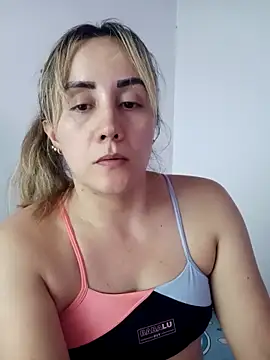 Isabel23zr online show from September 29, 2025, 4:23 pm