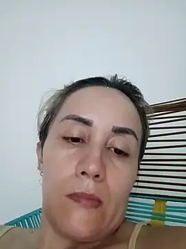 Isabel23zr online show from April 19, 2026, 2:22 am