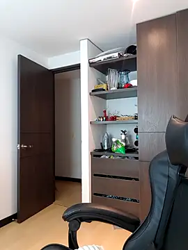  monicab online show from November 19, 2025, 12:43 am