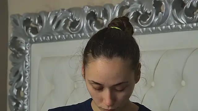 Snapshot of AliceMunro chatting on February 19, 2026, 9:00 pm AliceMunro online show from February 19, 2026, 9:00 pm