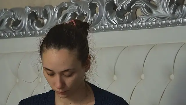 Snapshot of AliceMunro chatting on February 26, 2026, 5:45 pm AliceMunro online show from February 26, 2026, 5:45 pm