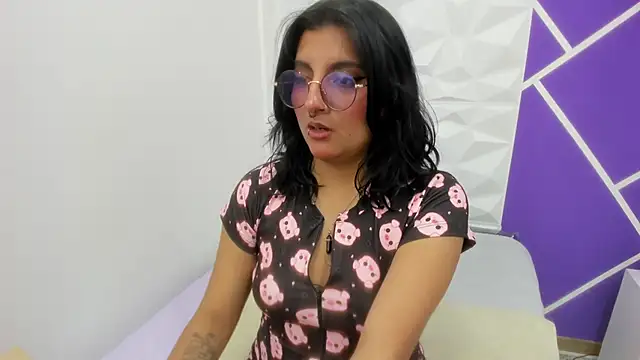 Alliccee online show from January 23, 2025, 6:45 pm